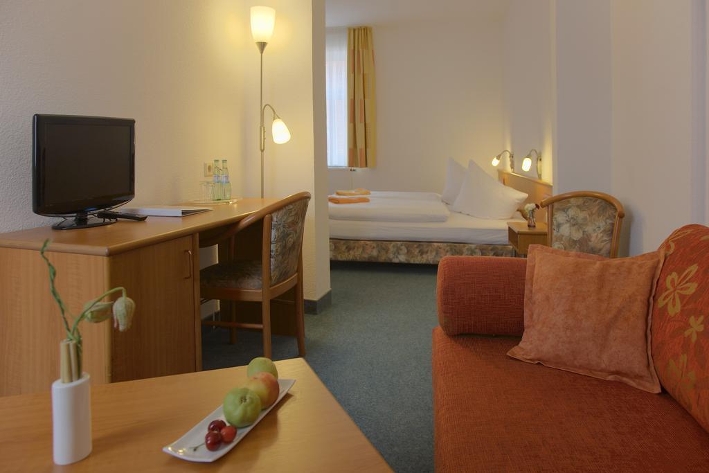 Adler-Hotel Delitzsch Exterior foto